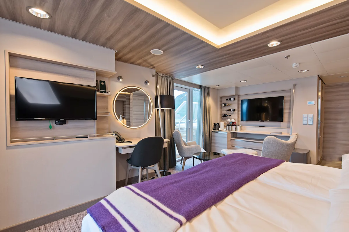 mc-expedition-suite-ms-roald-amundsen