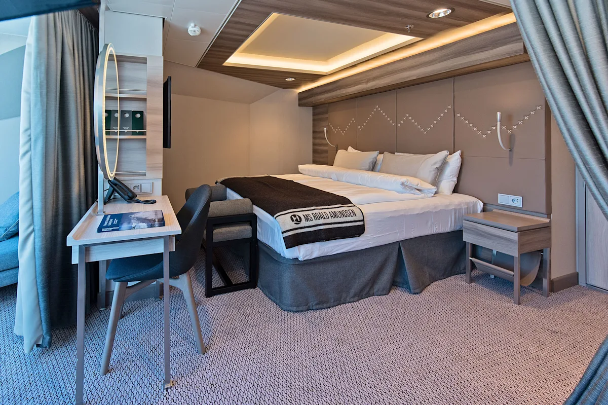 mf-expedition-suite-ms-roald-amundsen-3